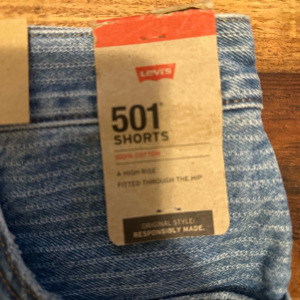 Levi's Women's Blue Denim Shorts - Picture 4 of 8